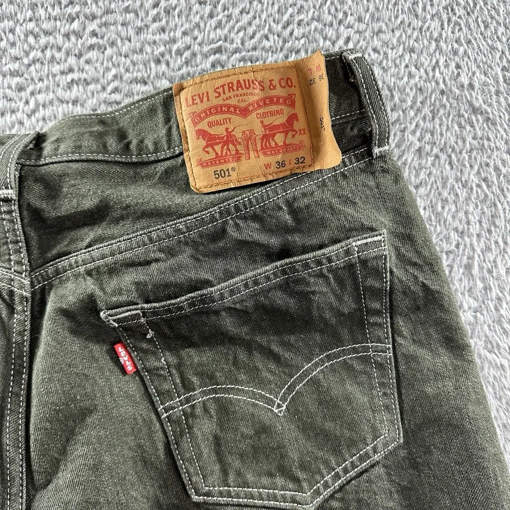 Levi 501 Jeans Mens‎ 36x32 (Fits 35x29) Green Denim Rare Button Fly EUC